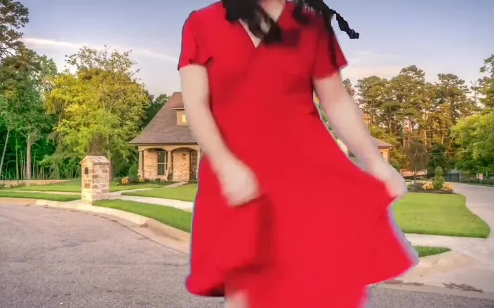 Kitty_Cross: Pussy Ladyboy Outdoor Hot Movements Dancing Training