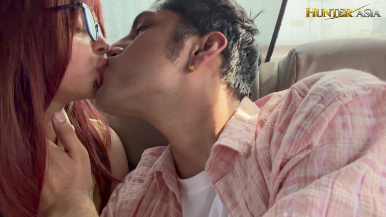 hunter Asia: When the Road Trip Gets Too Hot - Sex in Car