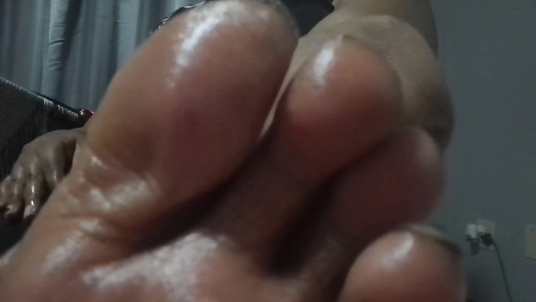 Eleasihle Esma: Bbw chuyển giới chân