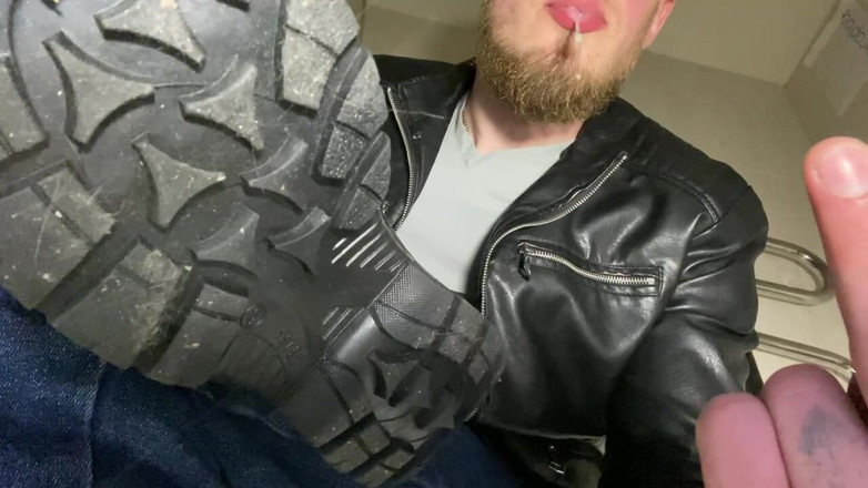 Hunky time: 가죽 보스 연기