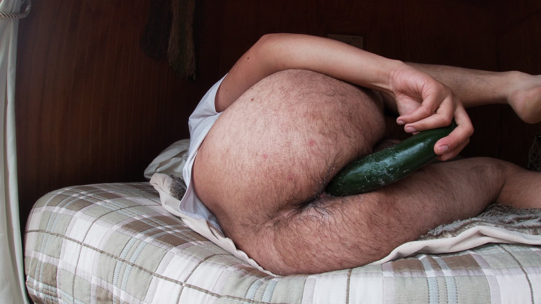 Hardnoisex: I S Potěšením, Zatímco Čůrám Ve Svých Hedvábných Šortkách