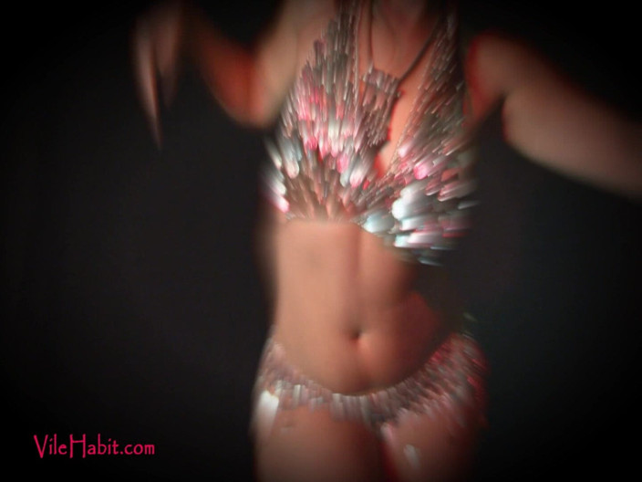 SophiaSylvan: The Sheik Controlled Through Hip-nosis