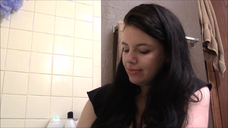Lovely Lilith: Bath time with stepmom