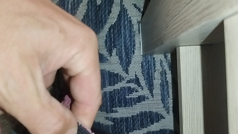 Dirty women's underwear fetish: Ropa interior sucia que robé a mi vecino