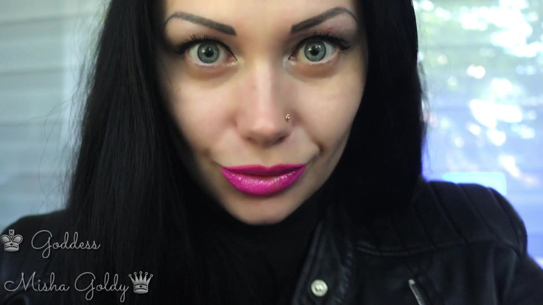 Goddess Misha Goldy: 暨我的大紫色诱惑和大水烟！