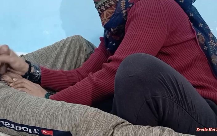Netu: Дези бхабхи мастурбирует Devar с очень хорошей дрочкой