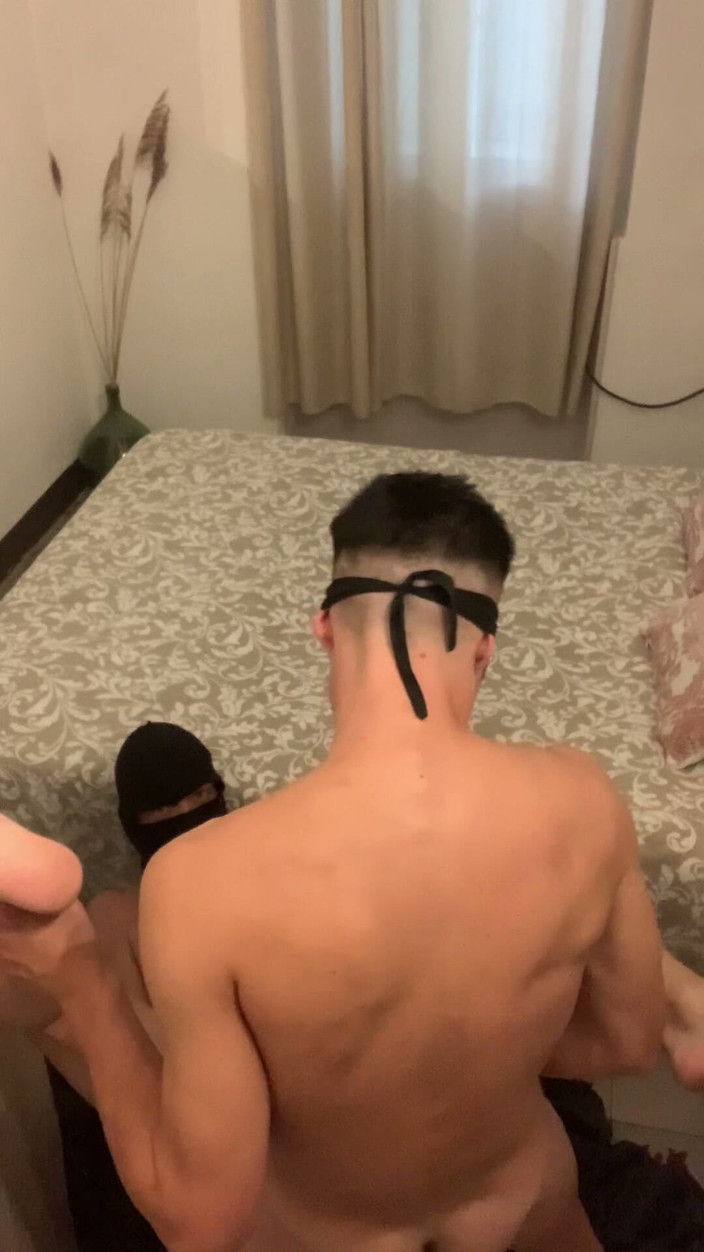 Gabriel Loma: ตูดกูโดนควยใหญ่ของเขาทําลาย