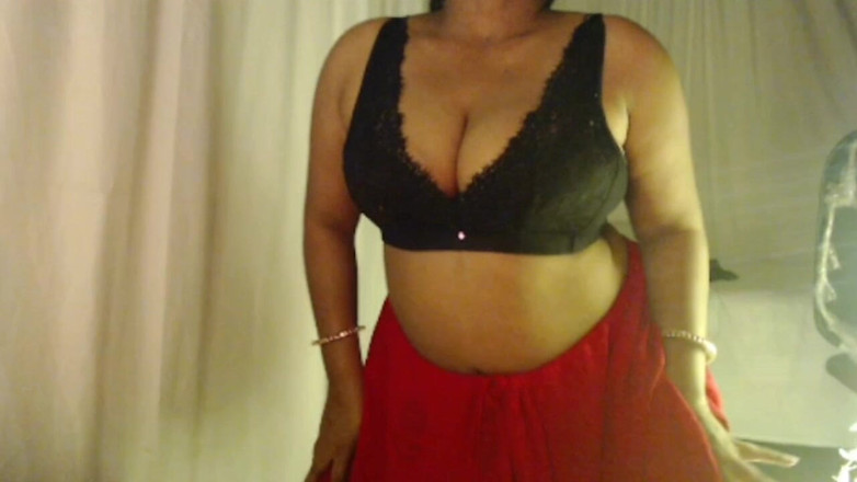 HotGirl21: Обнаженные очко показывают сиськи, жесткое шлепанье задницы.