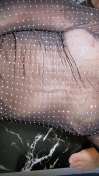 Vâng đụ âm hộ chặt chẽ của tôi cứng
