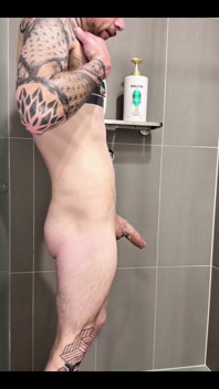 Não poderia deixar passar a oportunidade de me fazer massagem