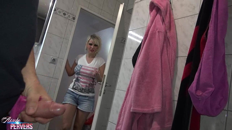 Aische Pervers: Stepbrother Caught Masturbating in His Panties
