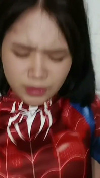 När HJältar Kolliderar - Peter Knullade Spidergirl