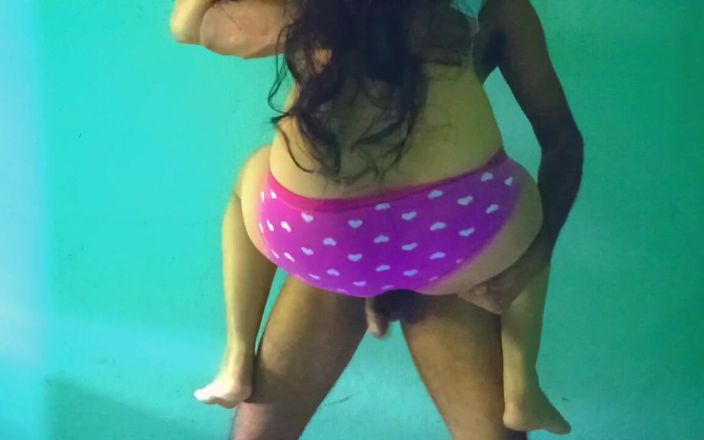 Housewife 69: Giovane ragazza indiana indiana di 18 anni sesso bollente con il...