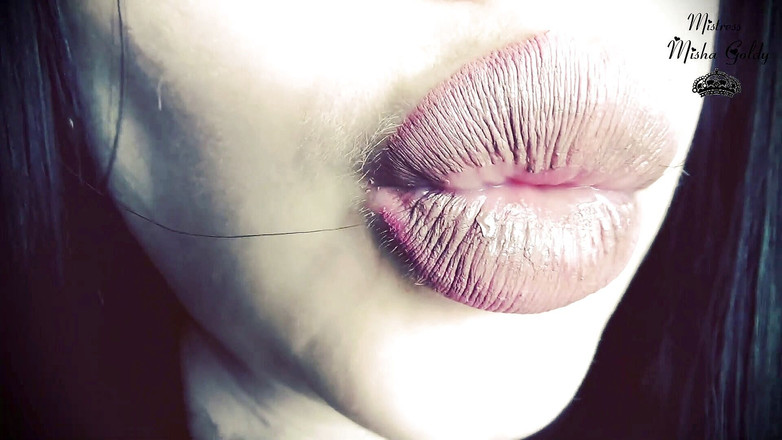 Goddess Misha Goldy: Bibir saya - Adakah Pintu Ke Neraka Untuk Manusia Kecil!