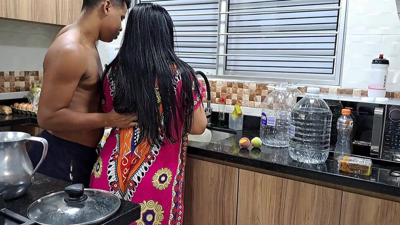 Jocelyn: Tôi sừng sỏ và ngạc nhiên với mẹ kế của...