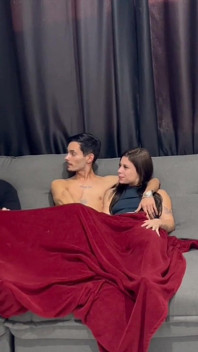 Abang tiri menjemput saya untuk bertemu dengan teman wanitanya, tetapi saya akhirnya mengongkeknya