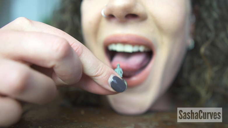 Sasha Curves: Giganta intenta nuevo pequeño suplemento de salud