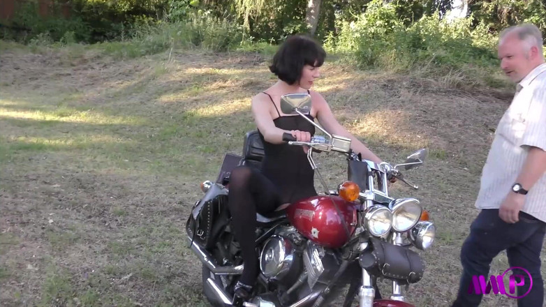 Hotties: Becci milf blowjob fucking outdoor doggy style with strangers and...