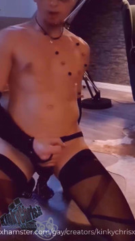 Kinkychrisx Jerks off in Wet Black Nylons