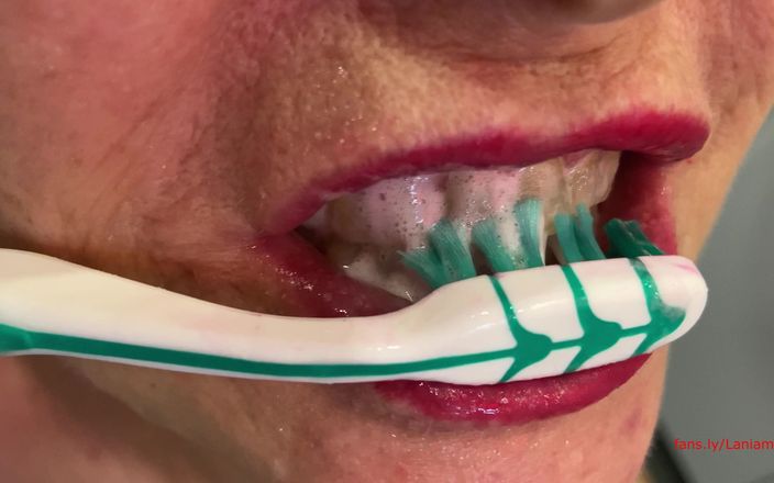 Lady love young: Stepmom Brush Teeth with Fresh Sperm Load