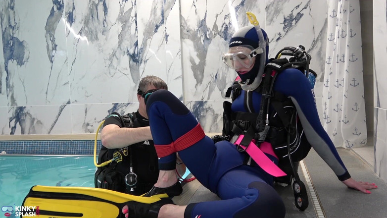 UKCuteGirl Lucy Lauren: Underwater Bondage in Scuba Tied Tight &amp; Dragged Through Water