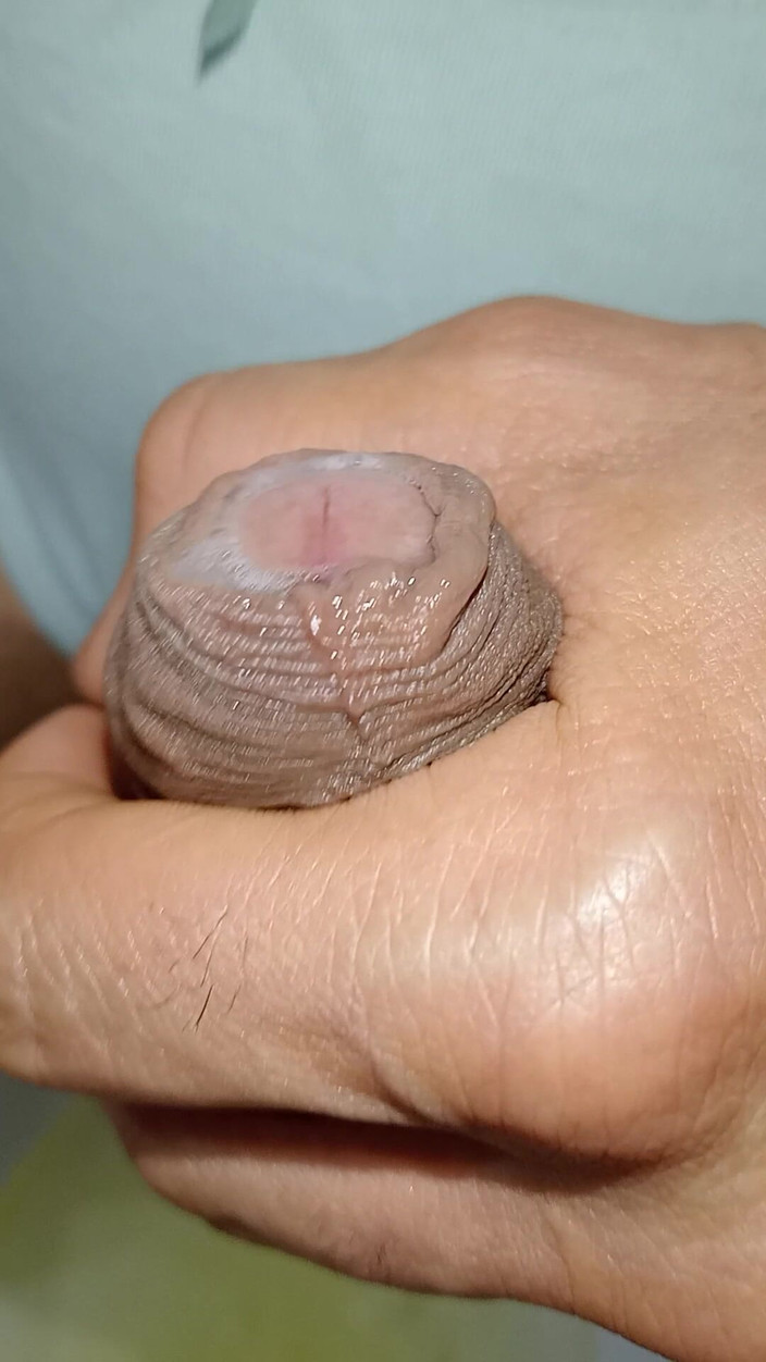 Rey rey: Verzweifeltes pissen in neue rosa Unterwäsche, großen und venomösen Penis,...