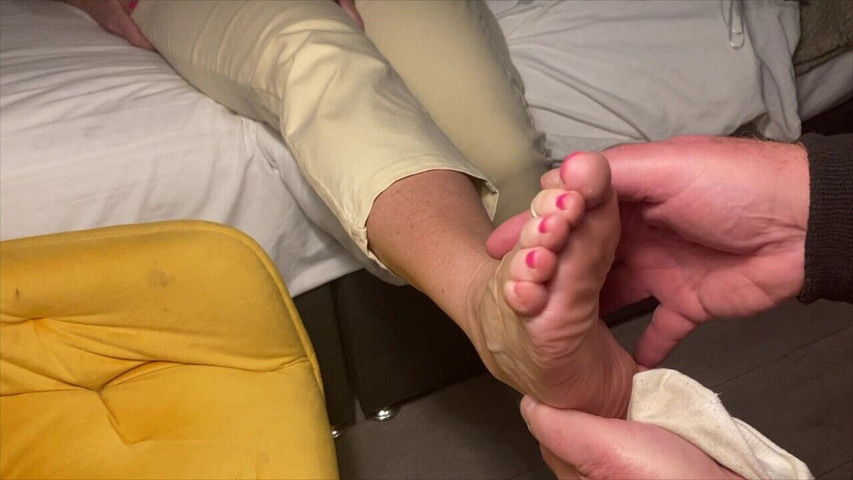 Mrs Mature Feet Having Her Sockettes Removed (Mrs Mature Feet)