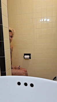Douche Et Pipi