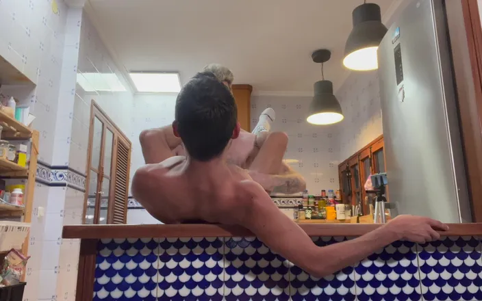 Brett Tyler: Neuk me op het aanrecht (pov)