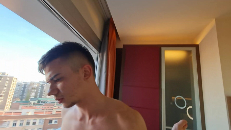 Montse Swinger: Pohled Sex ve výloze