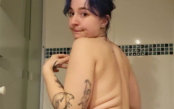 Khalamite: Ciao gattini! A partire da oggi sono in allenamento per...
