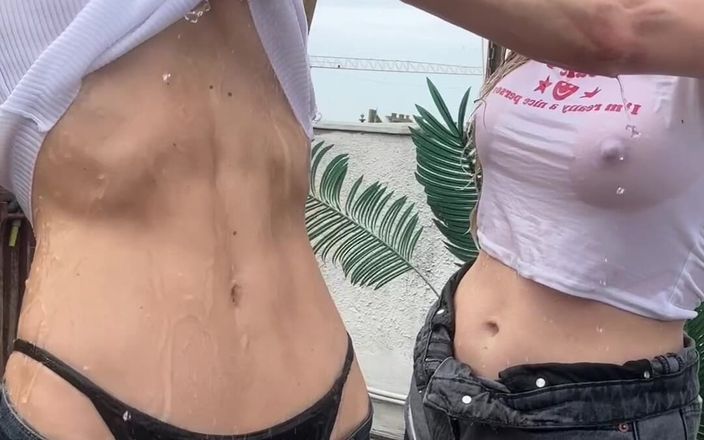 Gina Gerson: Permainan air lesbian dengan Maya Rose