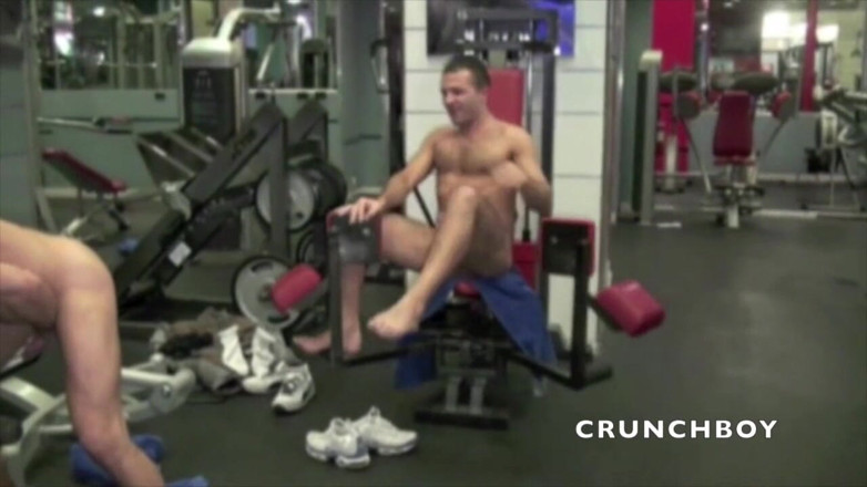 FRENCH AMATORS SEXTAPES: Gang bang wit the sport club