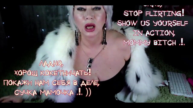 AimeeParadise: O curvă matură minunată flirtează într-o haină de blană, și apoi ne...