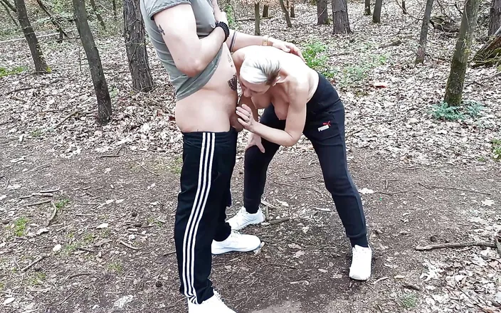 CoraBitch: Corabitch Unexpected Fuck in the Forest at the Bornbruch for...