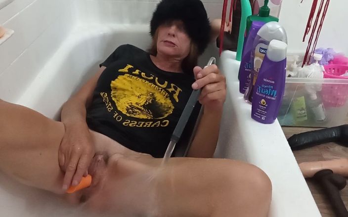 Lizzy Yum: Lizzy yum sd juni 2025 lagi asik masturbasi memeknya yang menganga...