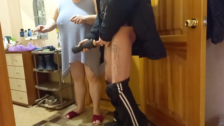 Zona901: Honění se sexuální hračkou kurýrovi