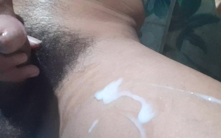 Che: Ejaculare în baie indian cu labă futai