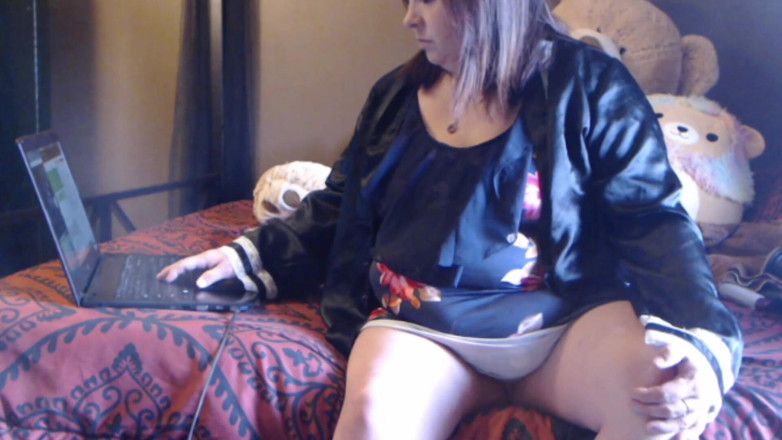 SexyNEBBW: Sexy BBW two hole cam