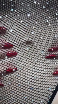 Red Nails, Belly Button and Abs to Mesmerize You