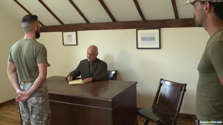 Daddy Sex Files: Passieren eines militärarztes