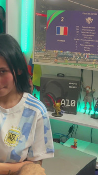 Chica Argentina Pierde Apuesta Y Tiene Que Chupar Una Gran Polla