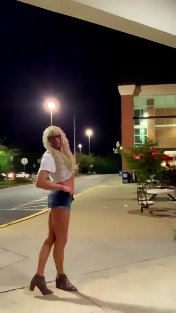 CindieLove: Hot short shorts long sexy legs anal dildo trans girl...