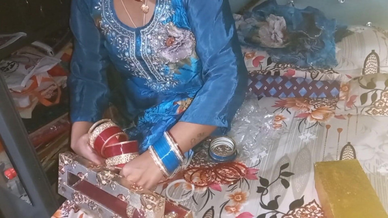 Manjushukla: Новая подруга делает минет