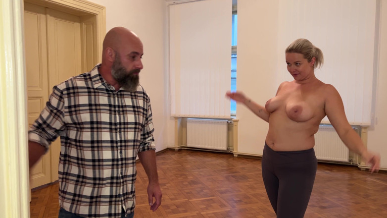Amateur Homemade Porn: Slut Neighbor Heard About Neighbor's Big Dick and She Tried...