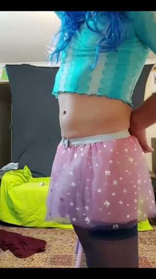 Lizzaali: Tutu monster dildo klaarkomen