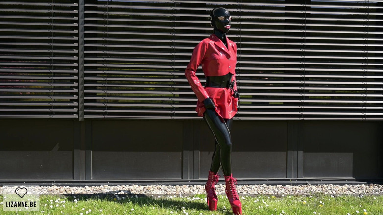 Lizanne: Primavera in lattice rosso