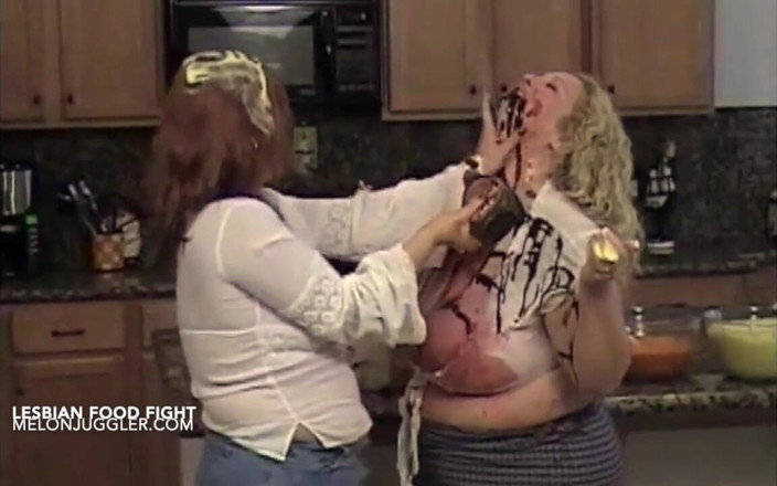 Real Plump Lesbians: Velký tlustý baculatý boj v potravinách