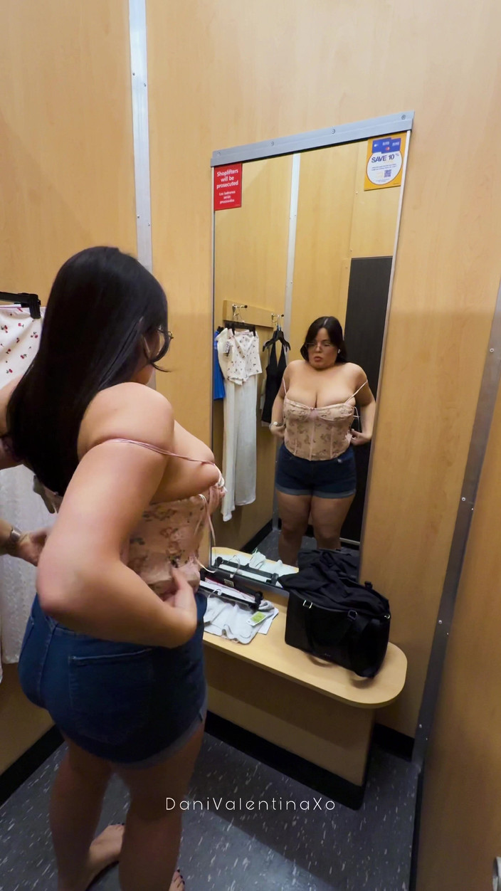 Dani Valentina: Tombul deneme ft dani valentina