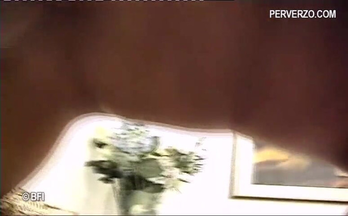 No depth limit for her pussy and ass: Valentina dildo-machine